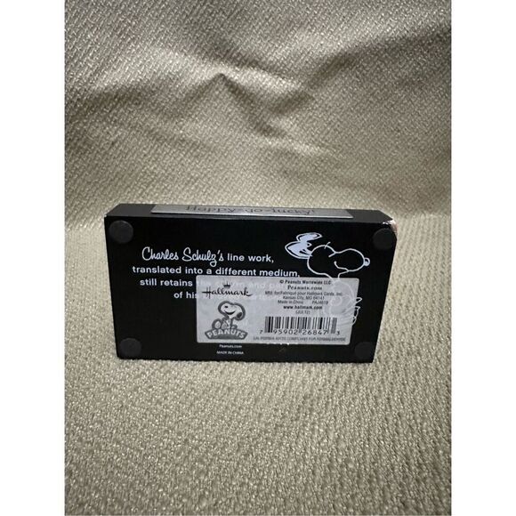 Snoopy Happy Go Lucky Peanuts Hallmark Metal Line Art Collectible Figure 5.5” - Picture 7 of 10